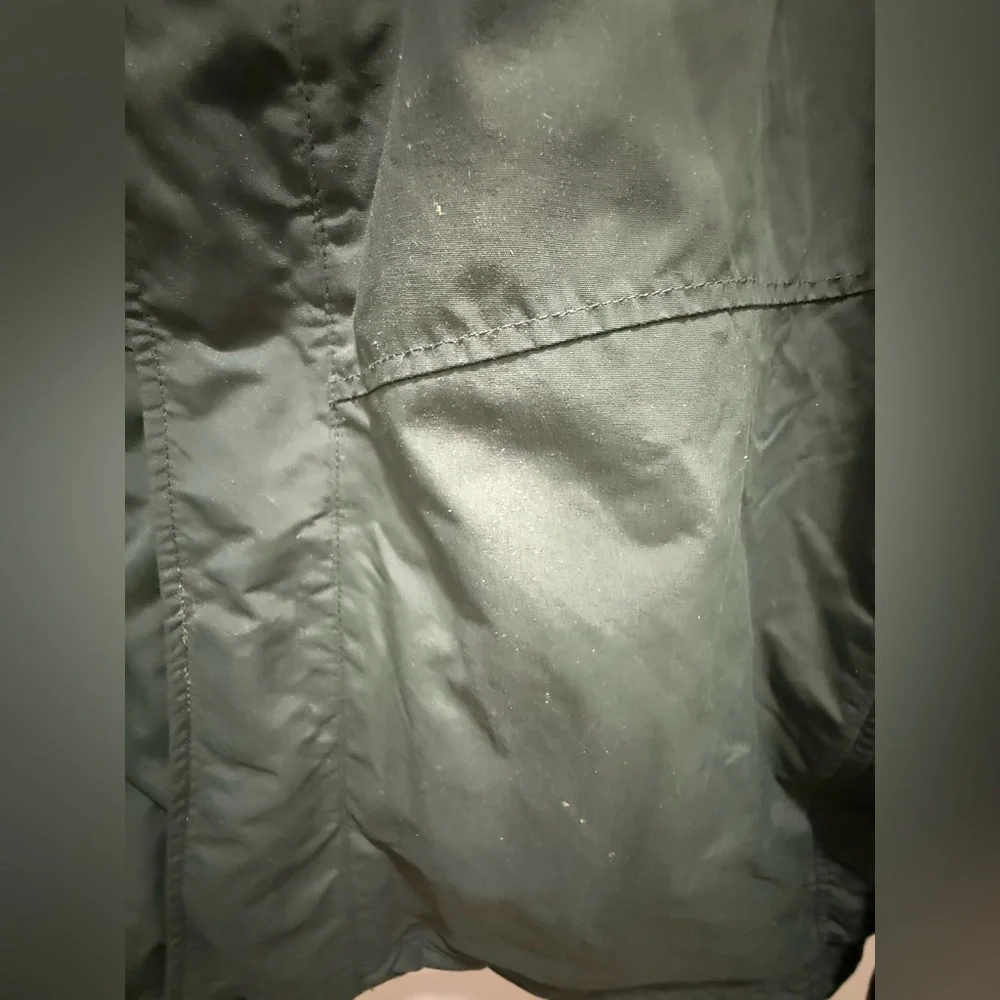 L.L. Bean. Mountain Classic Rain Jacket. Forest Green. Size large.